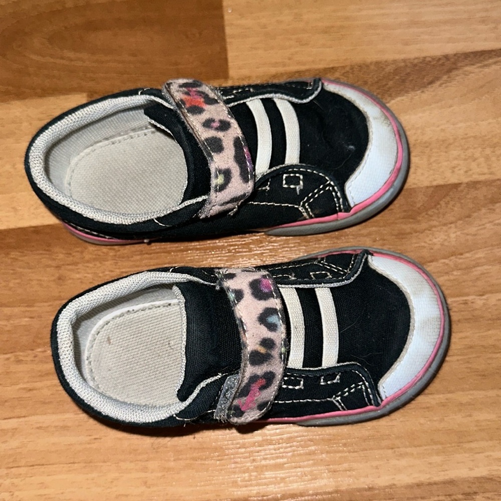 See Kai Run Toddler Shoes size 7 used